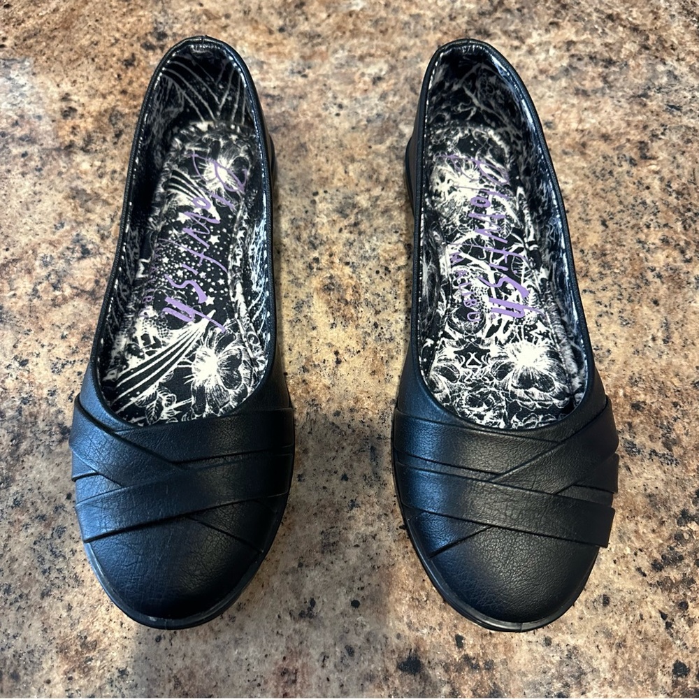 Blowfish Black Women's Flats Size 7.5